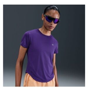 Nike Women Purple Dri-FIT Short-Sleeve Performance Athletic Cropped Top Small